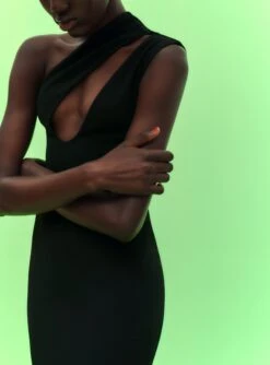 The Krista Maxi Dress In Black 9 The Krista Maxi Dress In Black -Paramount Dresses Store 02 19 SolaceLondon 17 024 v1