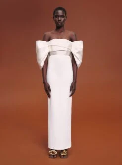 The Arla Dress In Cream -Paramount Dresses Store 211209 SolaceLondon RS22 Look 13 007