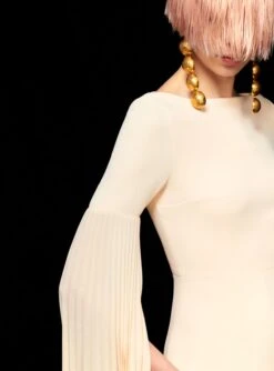 The Grace Maxi Dress In Ivory 6 The Grace Maxi Dress In Ivory -Paramount Dresses Store 220211 SolaceLondon SS22 33 075 v1