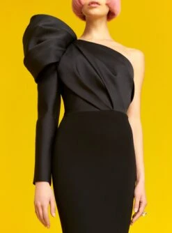 The Lexi Maxi Dress In Black -Paramount Dresses Store 220411 SolaceLondon RS23 39 174 R1