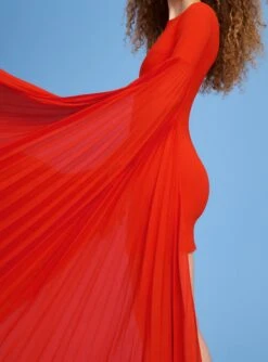 The Peyton Mini Dress In Red 7 The Peyton Mini Dress In Red -Paramount Dresses Store 220718 SolaceLondon SS23 41 066 R1