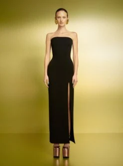 The Zora Maxi Dress In Black -Paramount Dresses Store 221020 SolaceLondon PF23 03 002 R1 ca87dd8c 8ab5 4f56 ab56 f4e5b0d8bab6