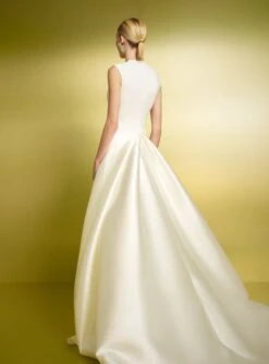 The Flor Maxi Dress In Cream -Paramount Dresses Store 221020 SolaceLondon PF23 04 146 R1