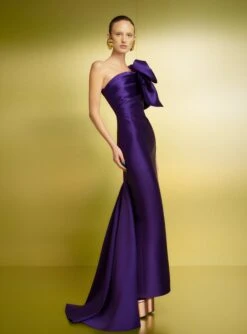 The Reya Maxi Dress In Amethyst 8 The Reya Maxi Dress In Amethyst -Paramount Dresses Store 221020 SolaceLondon PF23 07 003 R1