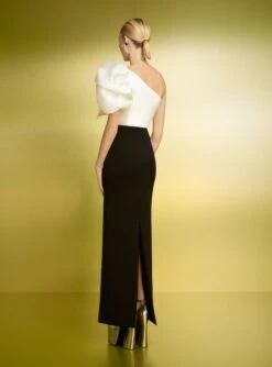 The Iyana Maxi Dress In Cream And Black -Paramount Dresses Store 221020 SolaceLondon PF23 08 103 R1