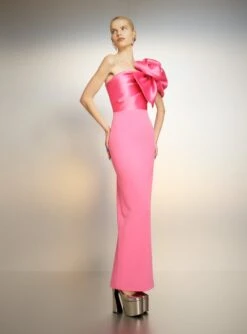 The Iyana Maxi Dress In Pink 8 The Iyana Maxi Dress In Pink -Paramount Dresses Store 221021 SolaceLondon PF23 34 064 R1