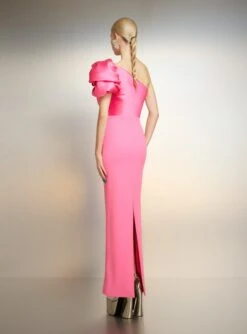 The Iyana Maxi Dress In Pink 9 The Iyana Maxi Dress In Pink -Paramount Dresses Store 221021 SolaceLondon PF23 34 114 R1