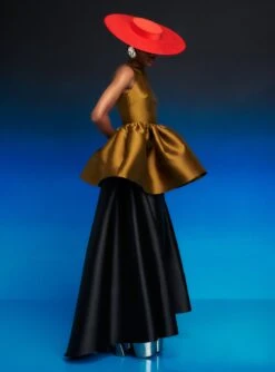 The Luciana Skirt In Black -Paramount Dresses Store 230309 SolaceLondon RS23 51 054 R2