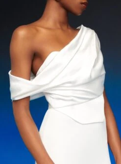 The Kara Dress In Cream -Paramount Dresses Store 230309 SolaceLondon RS23 55 093 R1 8db19dfe ddc4 4082 8137 e6e8ec599368