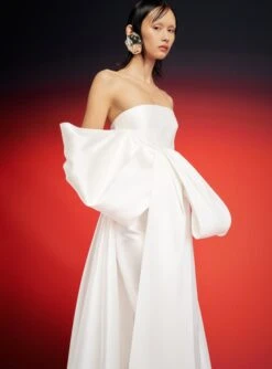 The Luciana Skirt In Cream -Paramount Dresses Store 230309 SolaceLondon RS23 63 103 R1