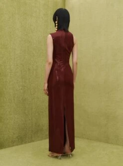 The Yara Maxi Dress In Aubergine -Paramount Dresses Store SOLACE LONDON OS31035A YARA MAXI DRESS AUBERGINE 2
