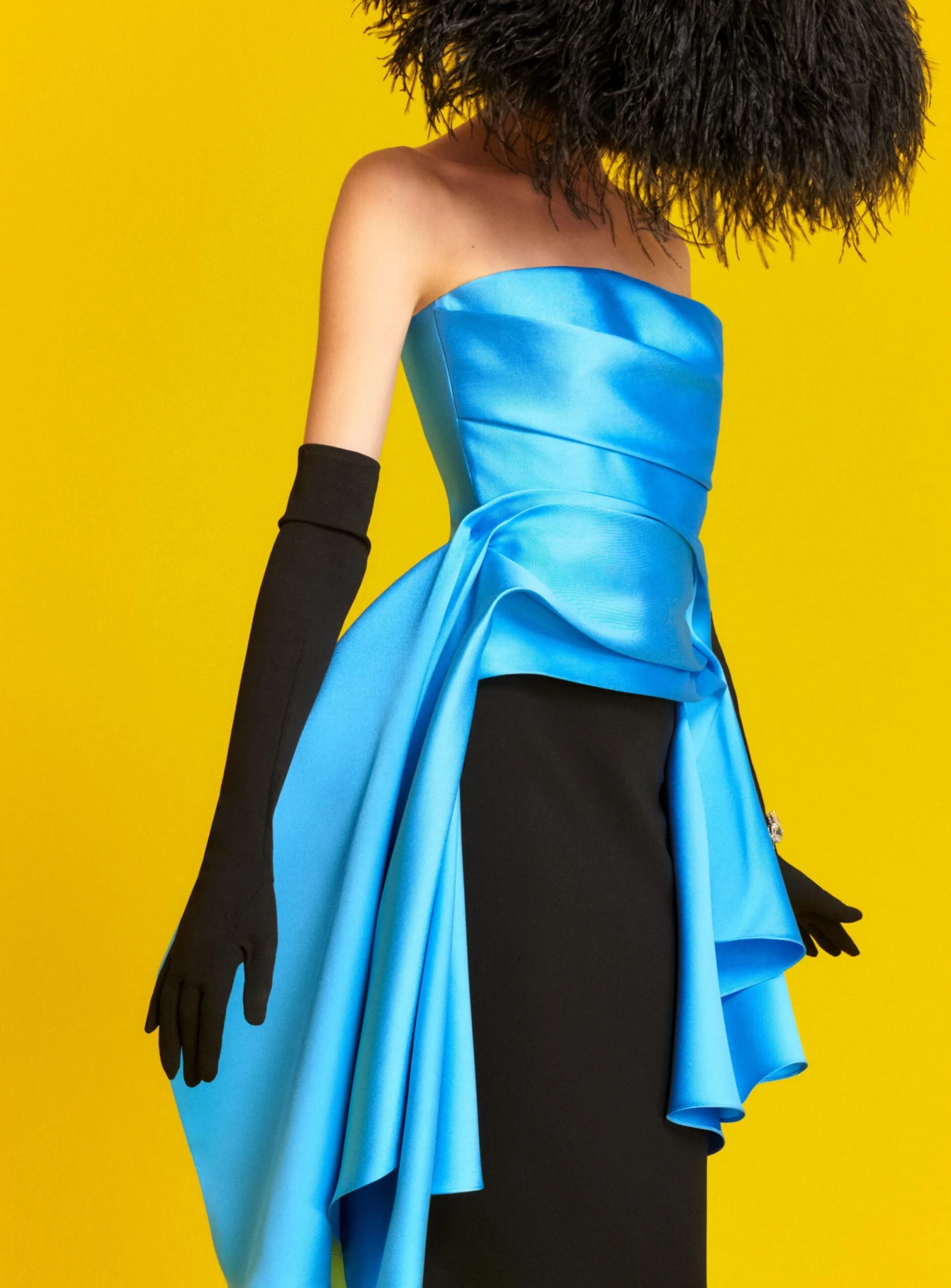 The Gigi Gloves In Black 5 The Gigi Gloves In Black - Image 3