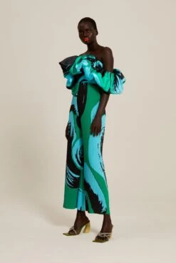 The Margot Top In Newton Green -Paramount Dresses Store solace london os25084a margot os2055a zoya newton green side 1 1